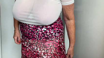 Mrs Mature Feet Stripping for You