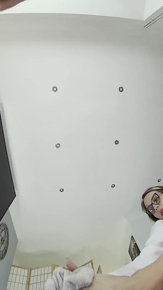 Chloe & Kitty - Facesitting After College